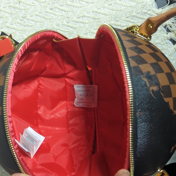 SPRAYGROUND. A.I.5 GLOBAL GLOBE BAG - Picture 2 of 3